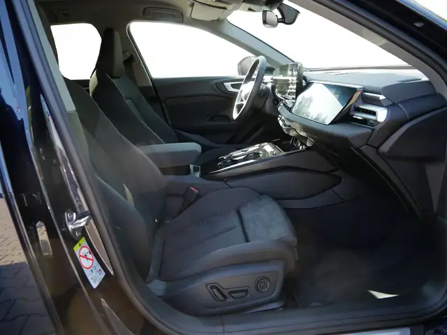 Audi A5 view 4