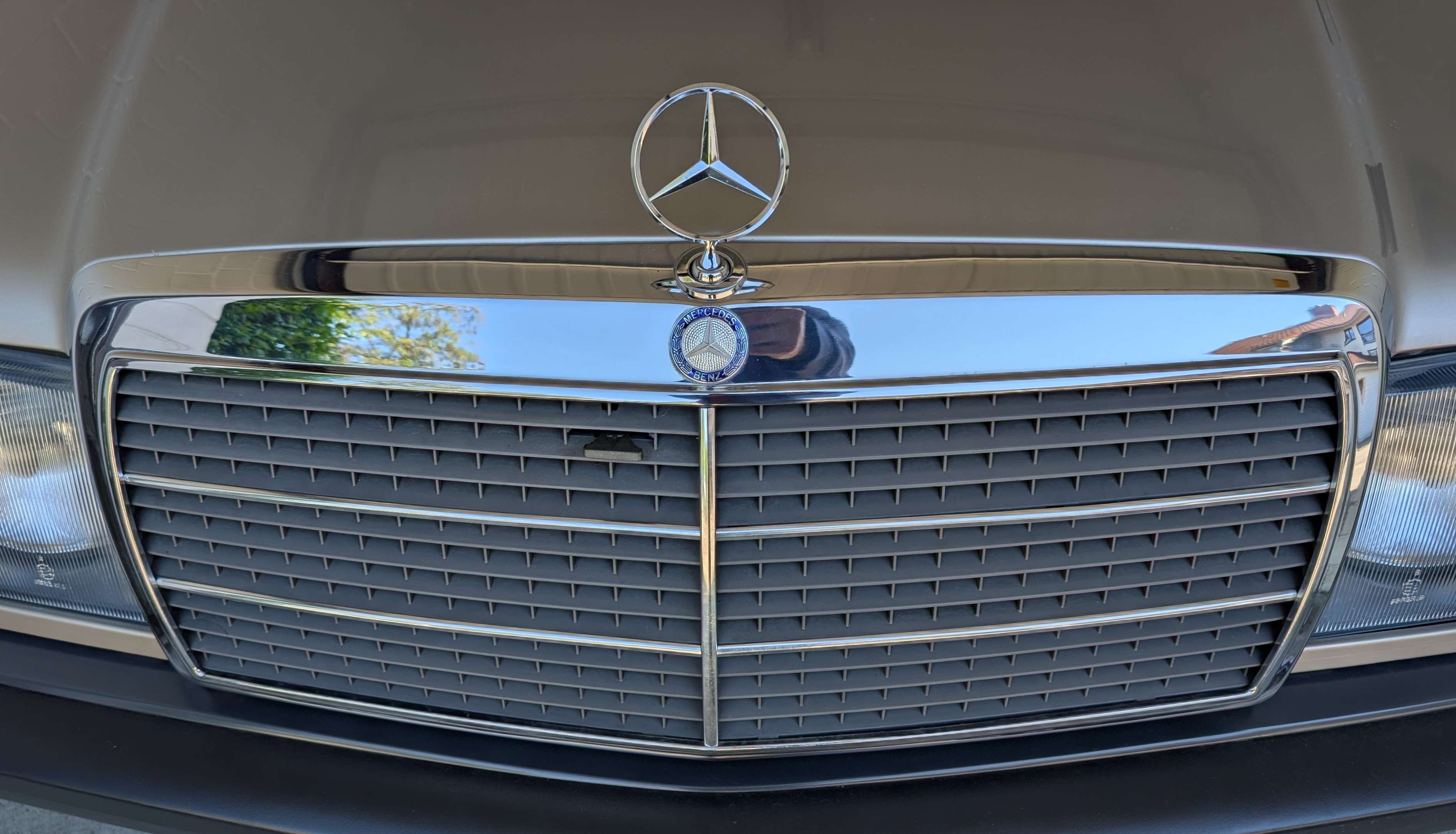 Second hand Mercedes Benz 190 2.3