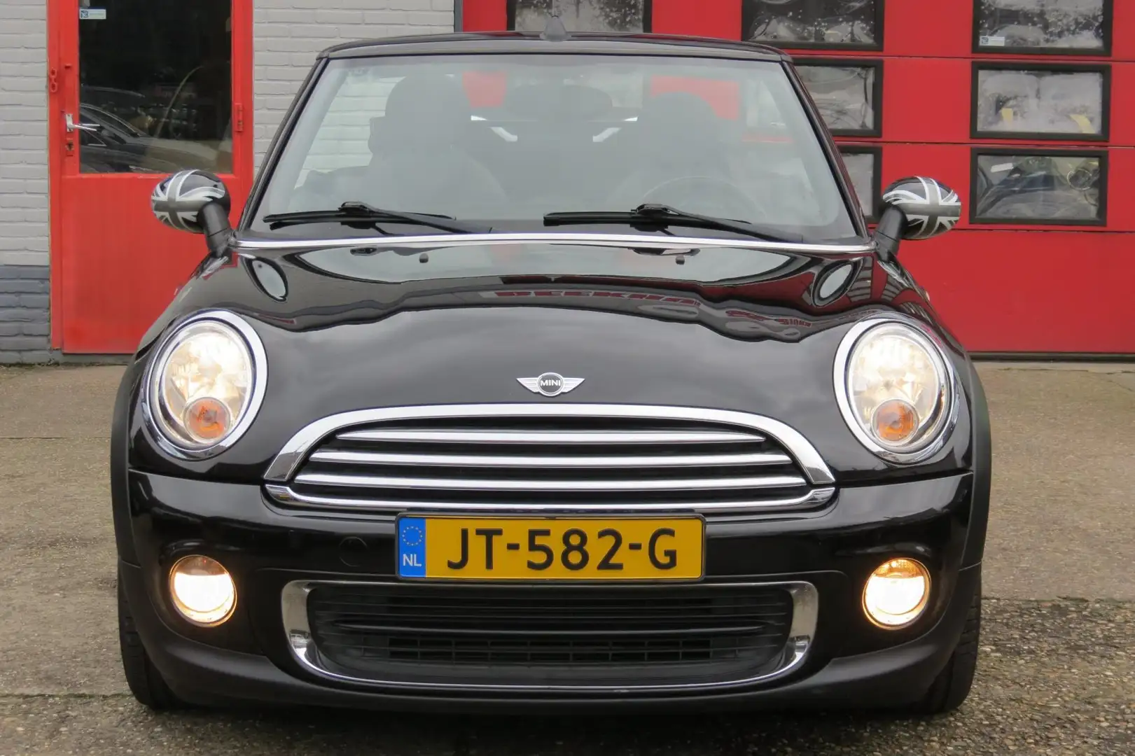 MINI One Cabrio Mini 1.6 Salt ,ORIGINELE AUTO !!! Чорний - 2