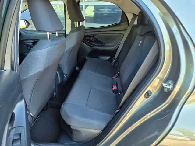 Toyota Yaris view 11