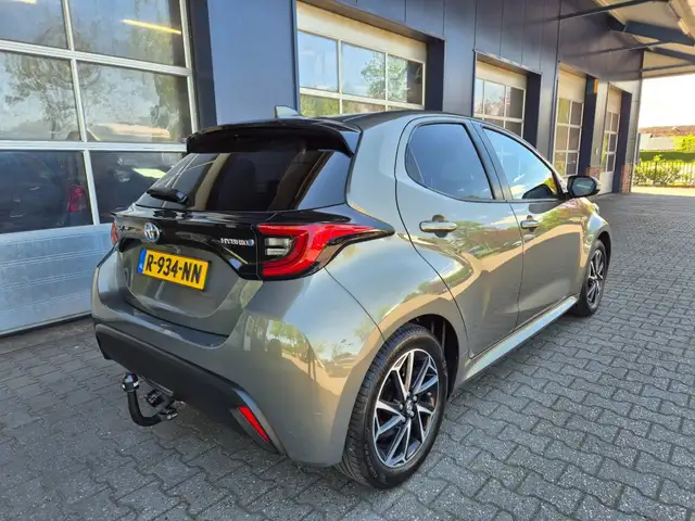 Toyota Yaris view 2