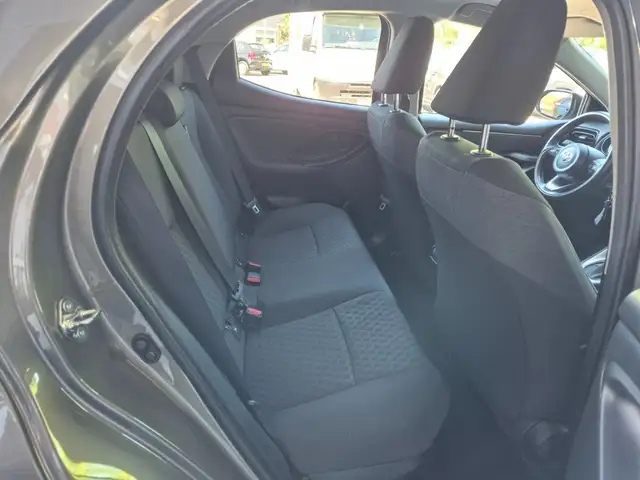 Toyota Yaris view 14