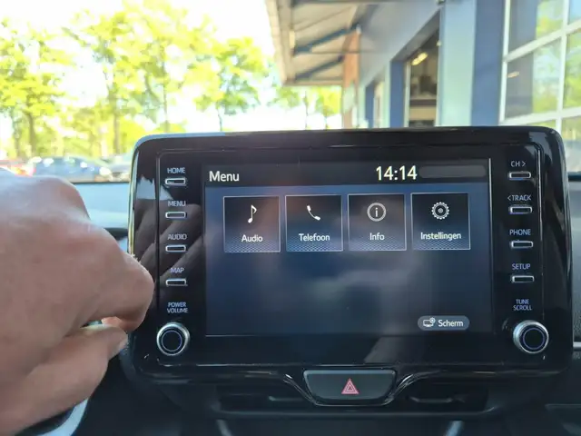 Toyota Yaris view 25