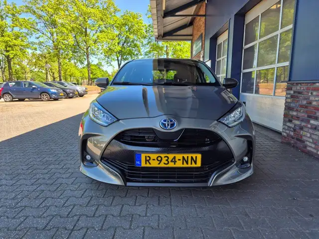 Toyota Yaris view 9