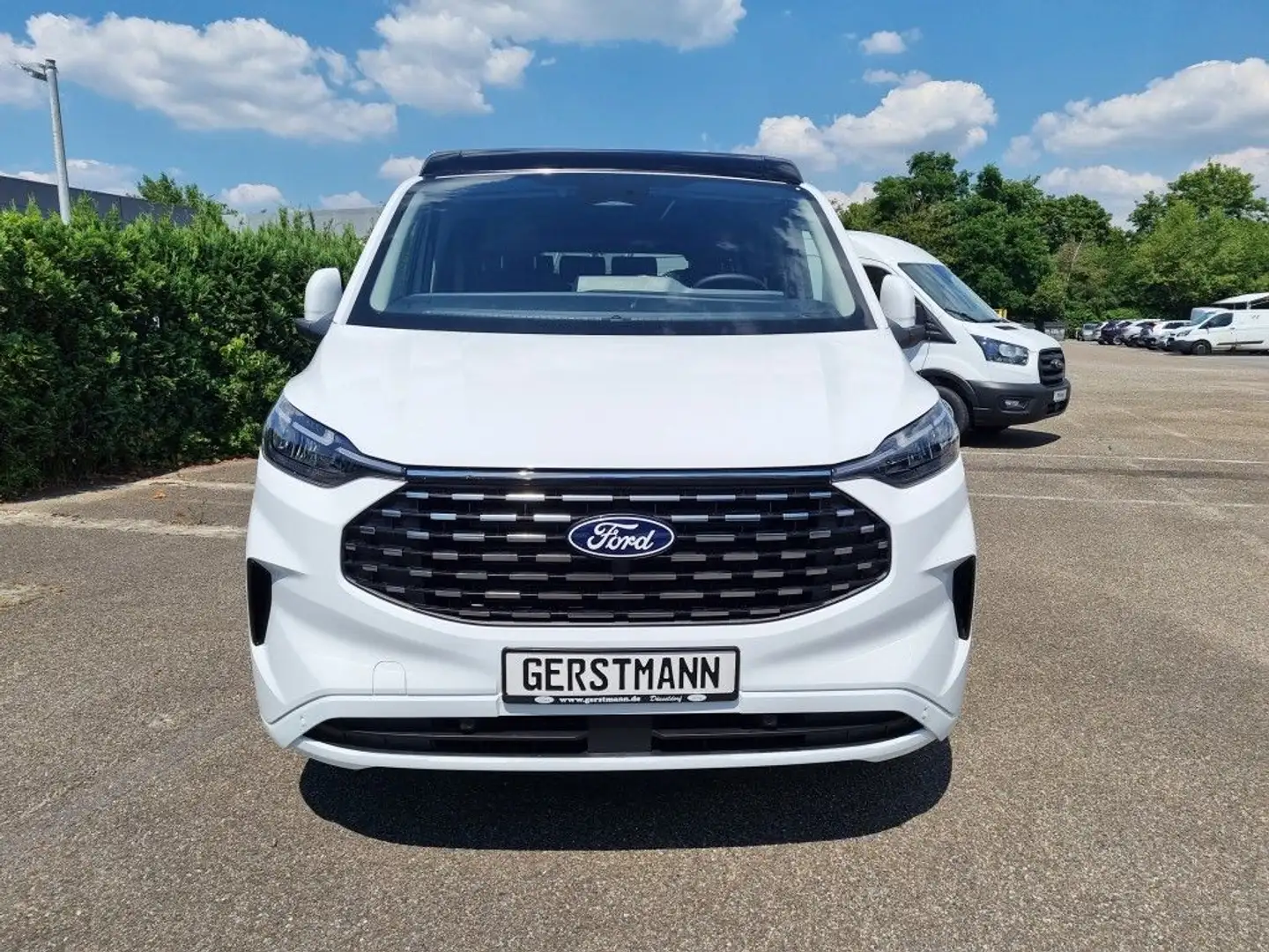 Ford 320 Vanexxt Level 1 4x4 Autom. 170PS Beyaz - 2
