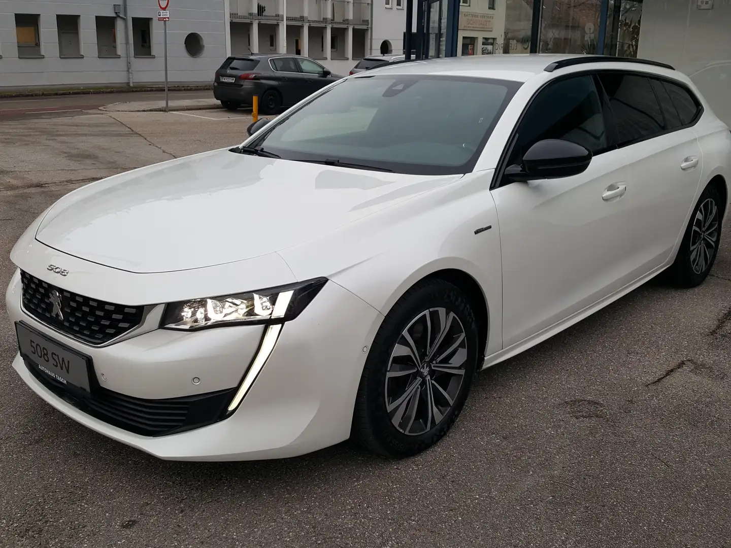 Peugeot 508 508 SW 2,0 BlueHDi 160 EAT8 S Weiß - 1