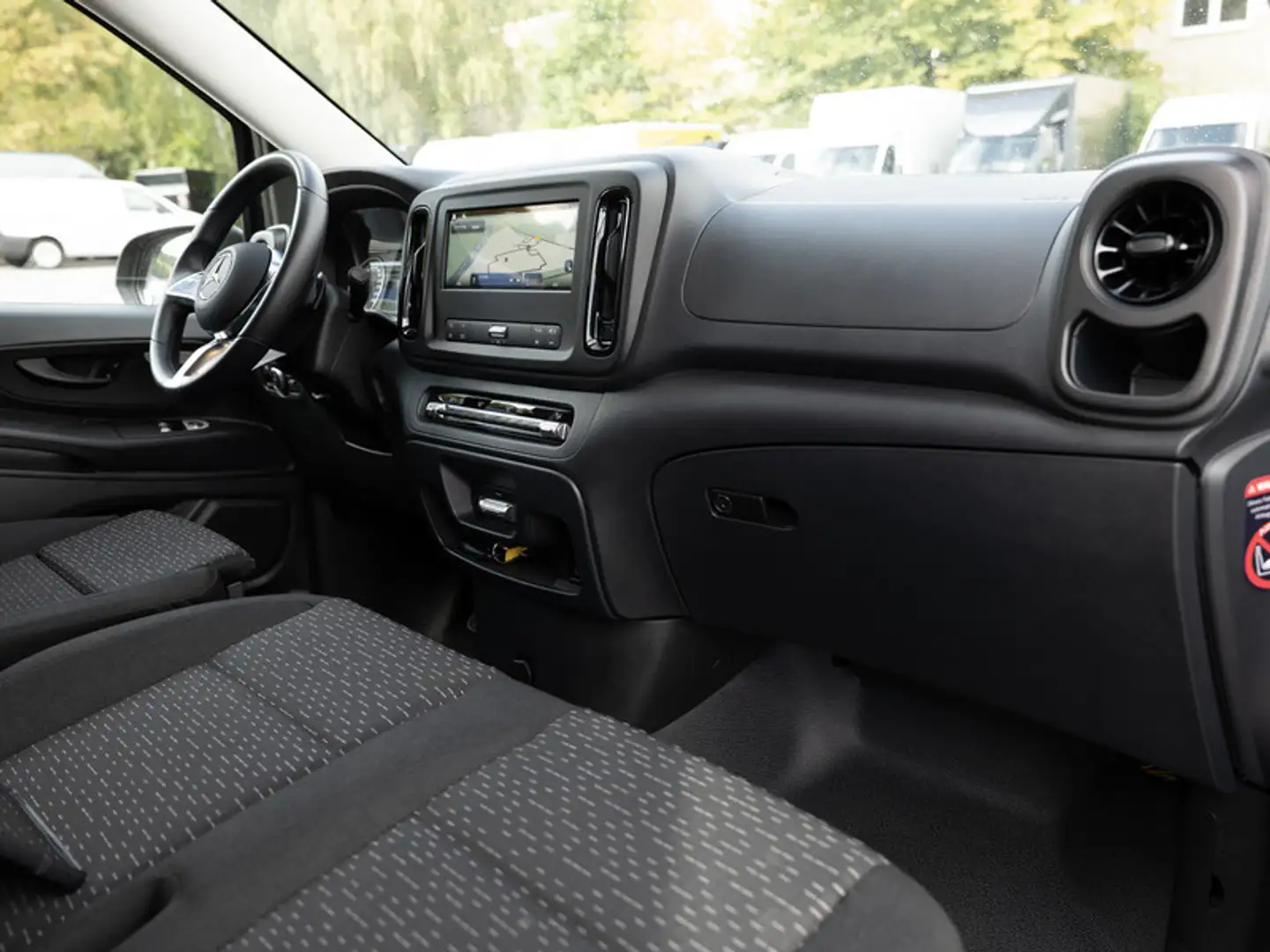 Mercedes-Benz Vito 119 Tourer/PRO/MOPF/Navi/MBUX/Totw/SHZ/Temp Grau - 2