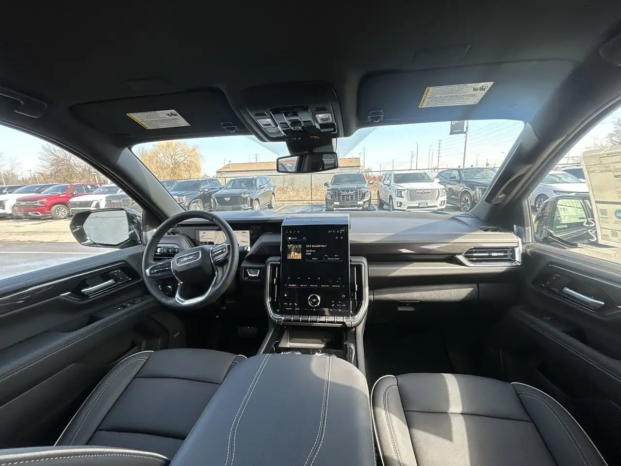 GMC Yukon снимка GMC Yukon