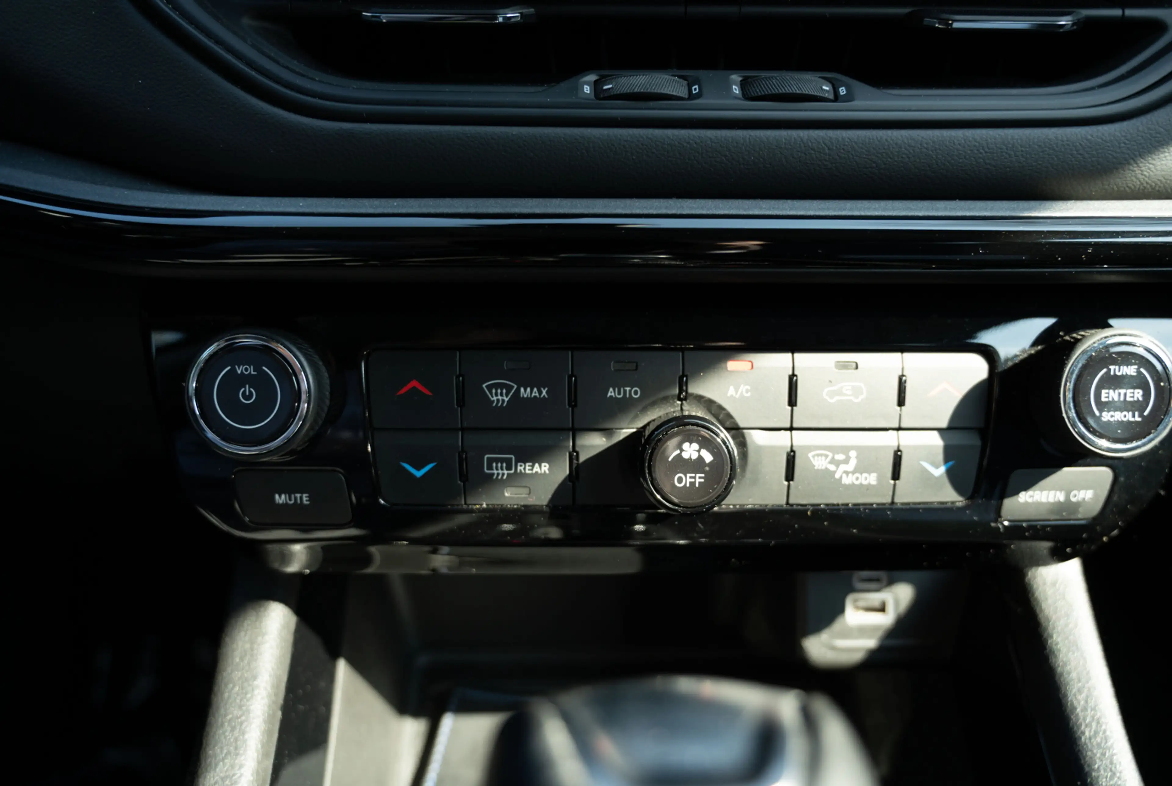 Jeep Compass S 1.5 e-Hybrid 48V *NAVI*DAB*CARPLAY*KEYLESS* — photo 10