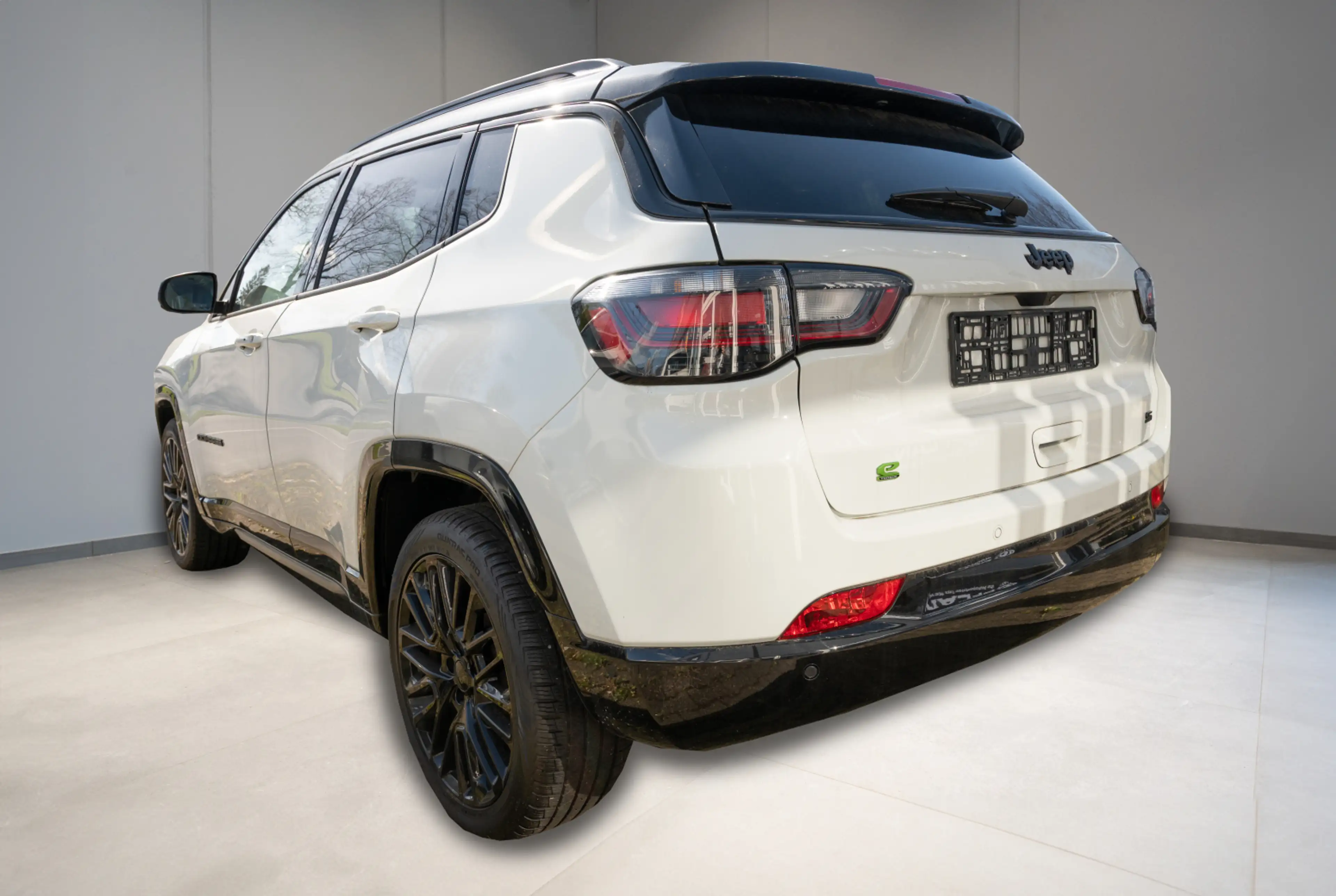 Jeep Compass S 1.5 e-Hybrid 48V *NAVI*DAB*CARPLAY*KEYLESS* — photo 4