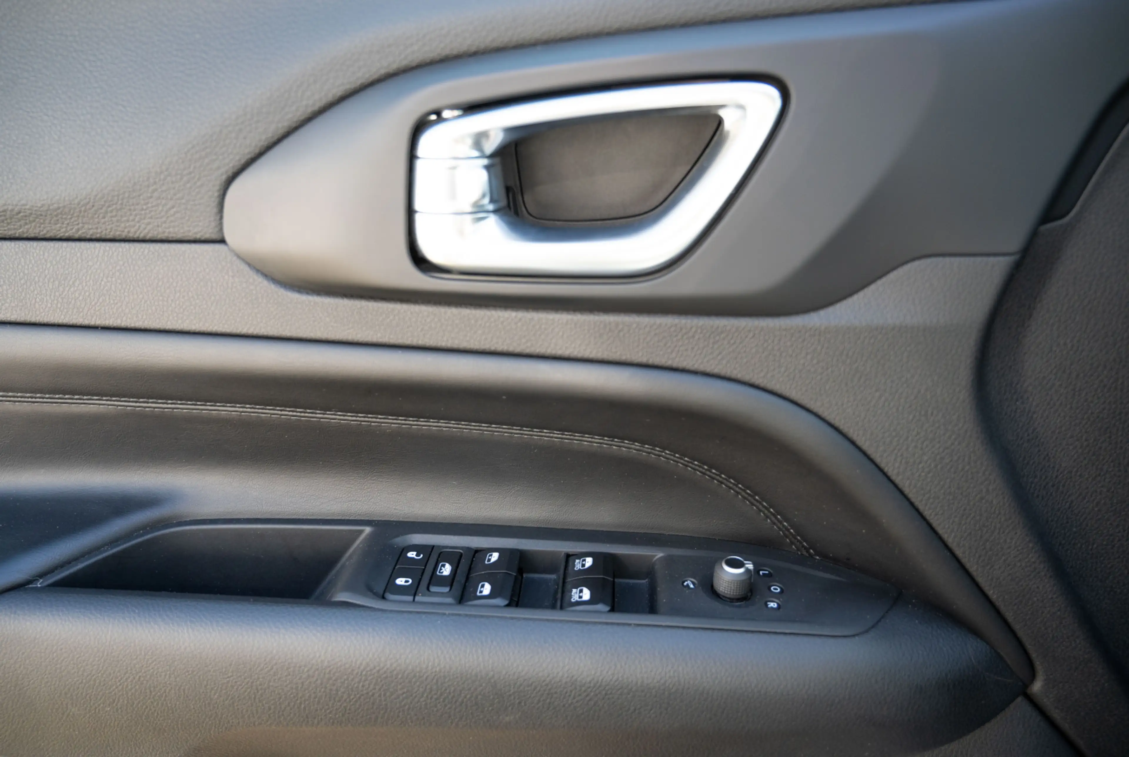 Jeep Compass S 1.5 e-Hybrid 48V *NAVI*DAB*CARPLAY*KEYLESS* — photo 12