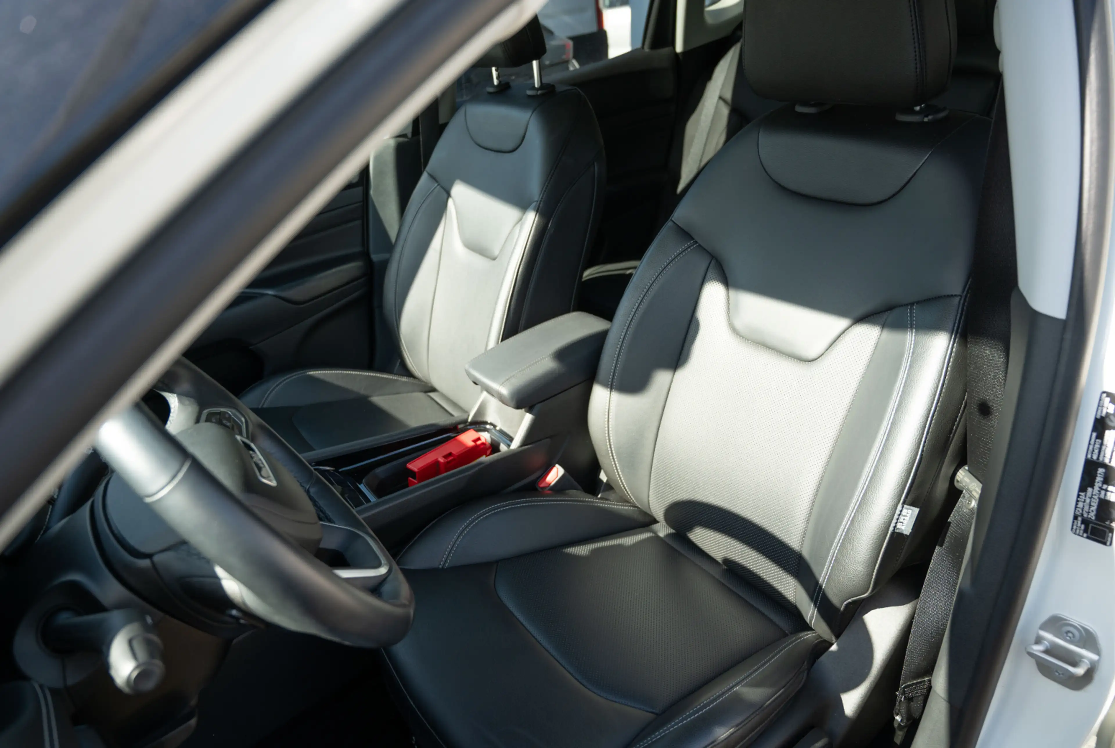 Jeep Compass S 1.5 e-Hybrid 48V *NAVI*DAB*CARPLAY*KEYLESS* — photo 6