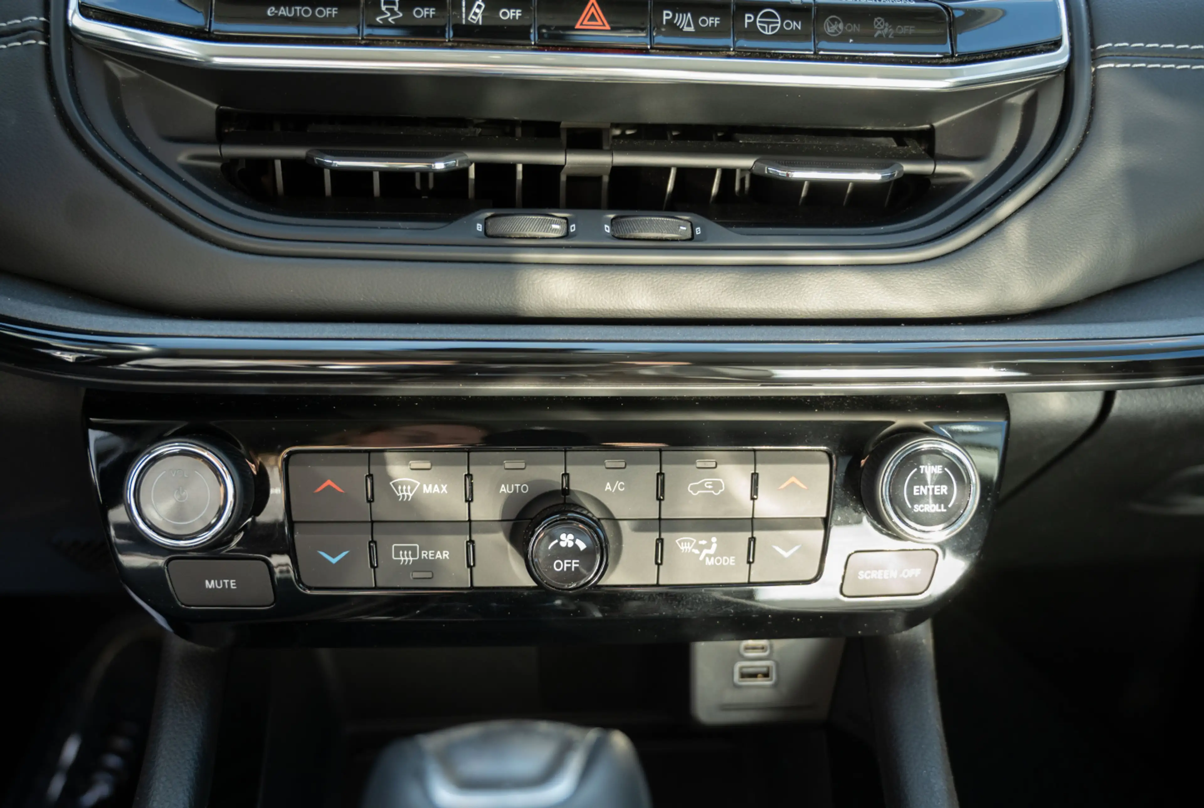 Jeep Compass S 1.5 e-Hybrid 48V *NAVI*DAB*CARPLAY*KEYLESS* — photo 8