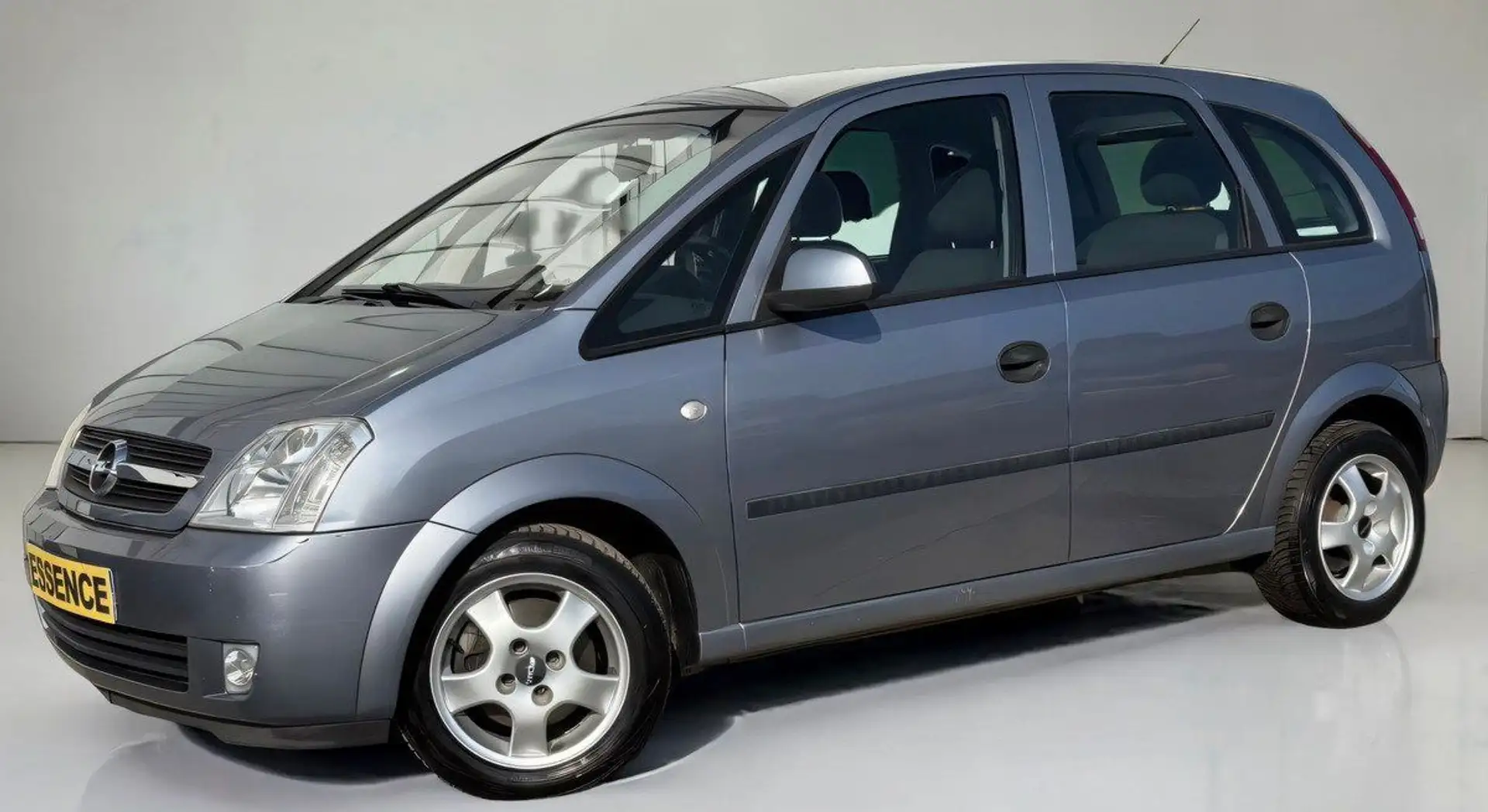 Opel Meriva (A) - 1.8i 16V 125ch (8 cv) BVM5 Gris 5 portes - Ecotec Enjoy - 2004 %2B 126 000KM Gris - 1