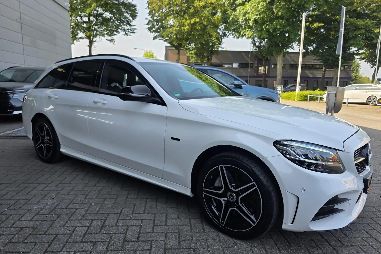Mercedes-Benz C 300 Estate e Premium Plus Pack PHEV 320 pk | Camera | Blanc - 2