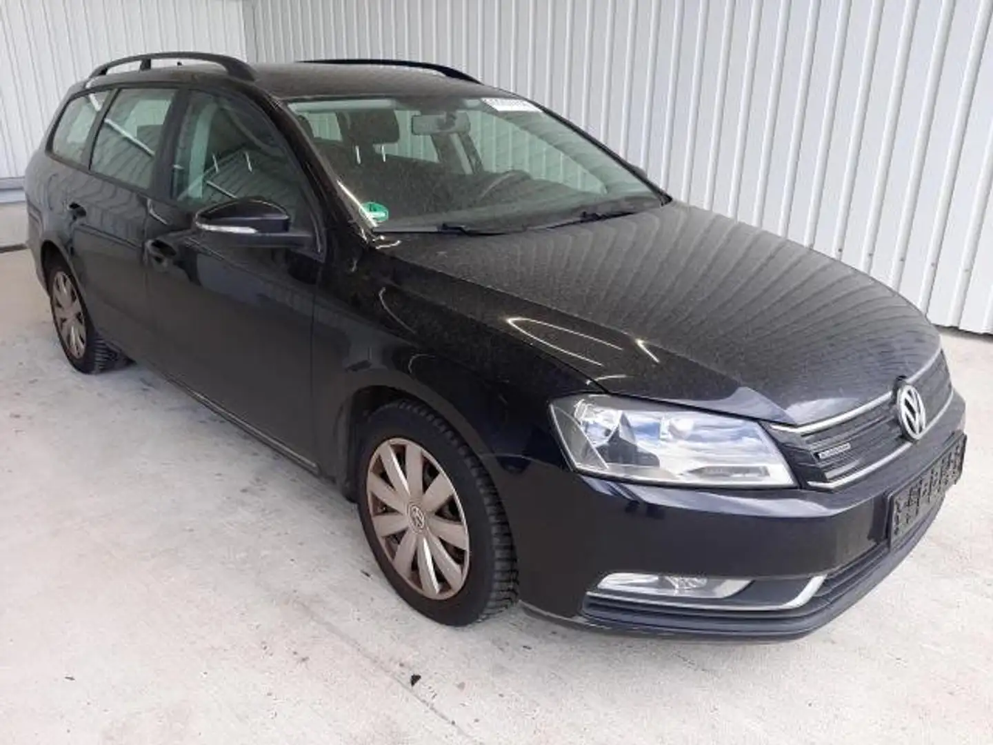 Volkswagen Passat Variant Trendline BlueMotion Schwarz - 1