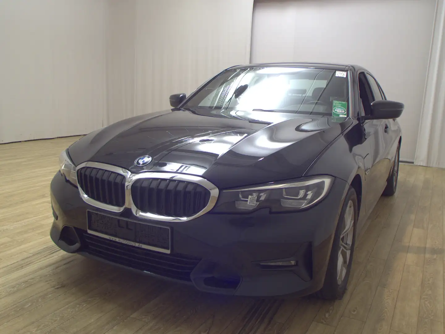 BMW 320 e Sport-Line Navi LED LC Prof. Hifi RFK Schwarz - 2