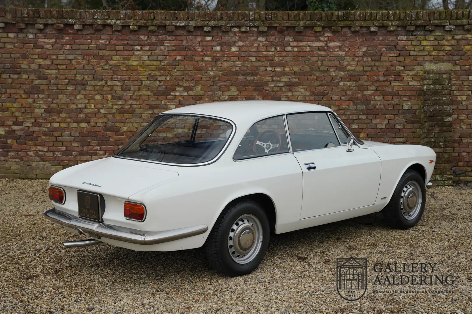 Alfa Romeo GT 1300 Junior Stepnose Lovely condition, Rebuilt eng Blanc - 2