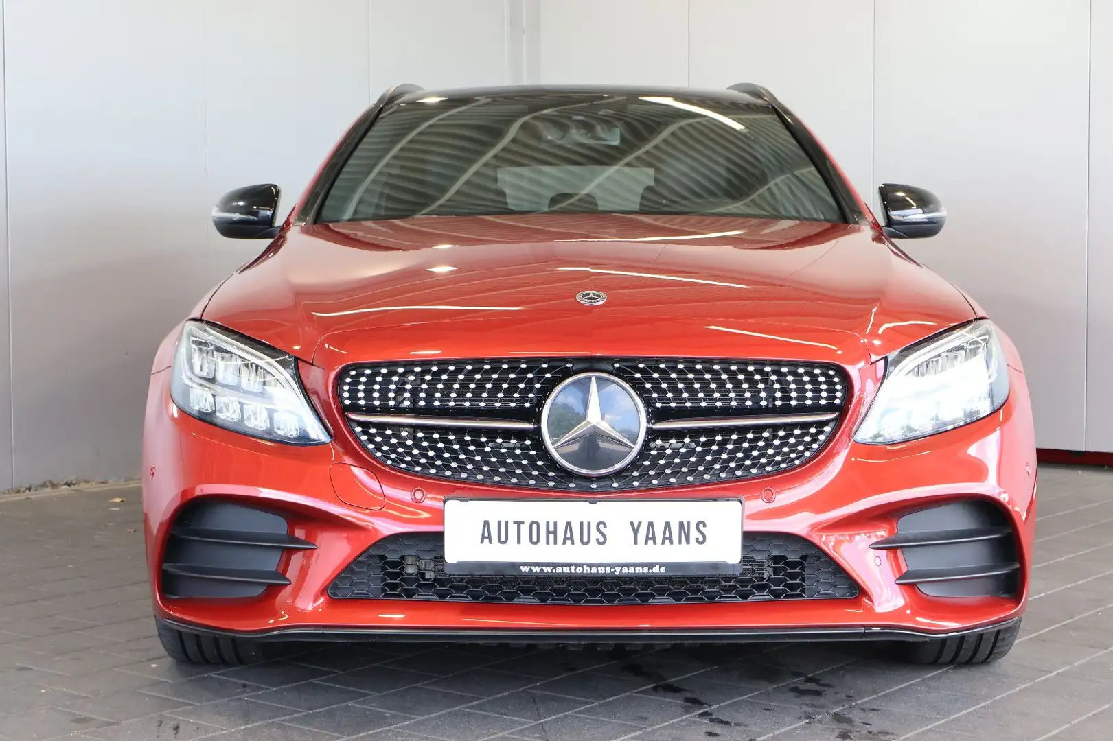 Mercedes-Benz C 300 de AMG AIR+BURM.+NIGHT+WIDE+LED+PANO+19" Rouge - 2