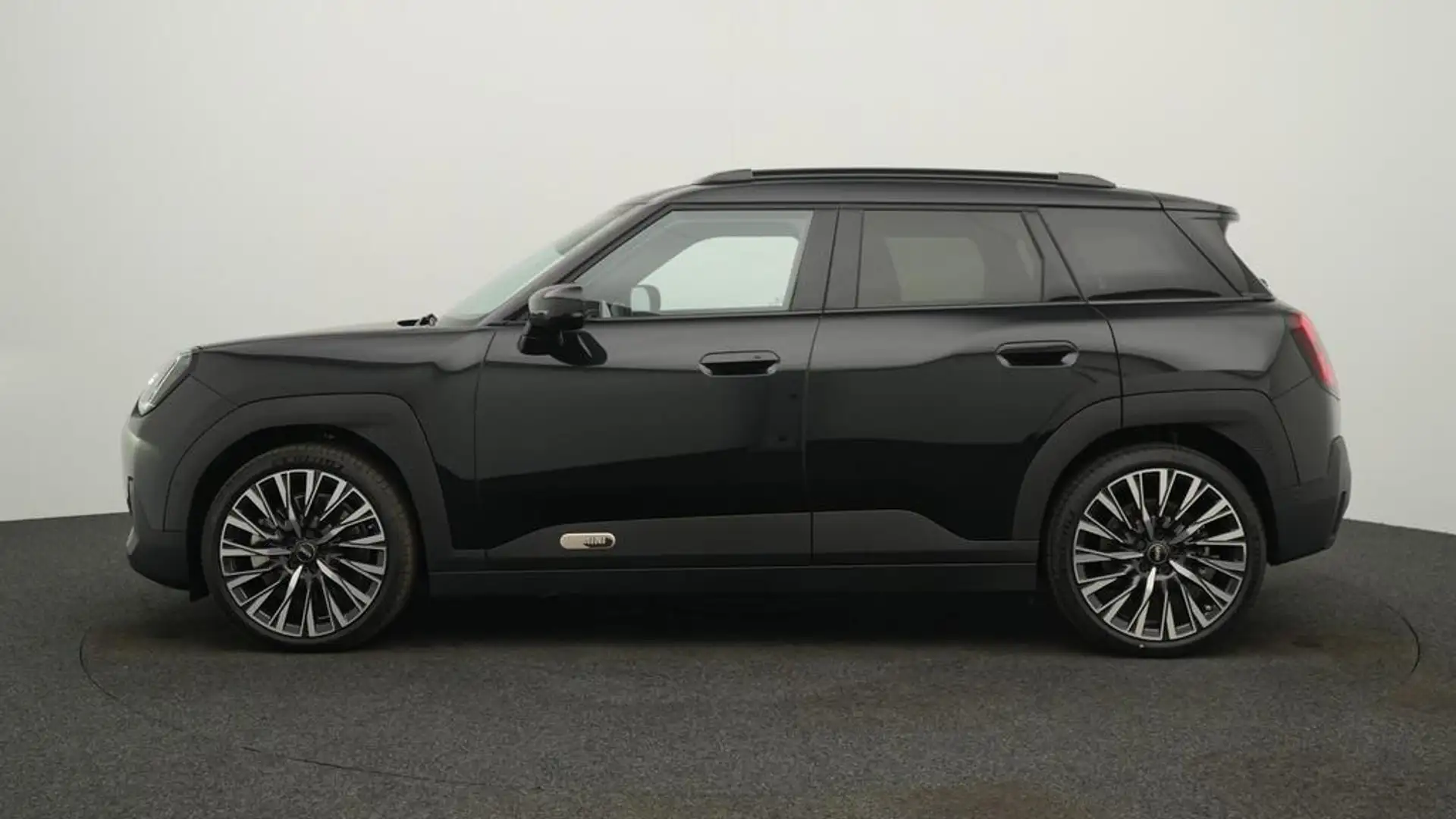 MINI Aceman Favoured Trim Noir - 2