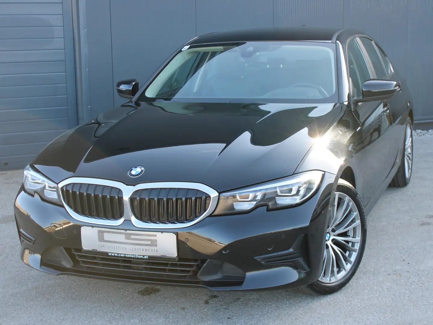 BMW 320 320i*Sportsitze*Teilleder*HeadUp* Schwarz - 2