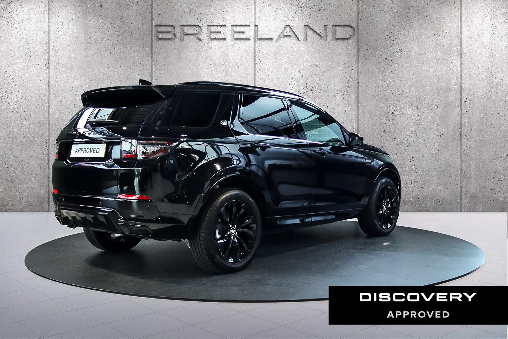 Land Rover Discovery Sport P270e Dynamic SE Limited Edition | Trekhaak | Pano Zwart - 2