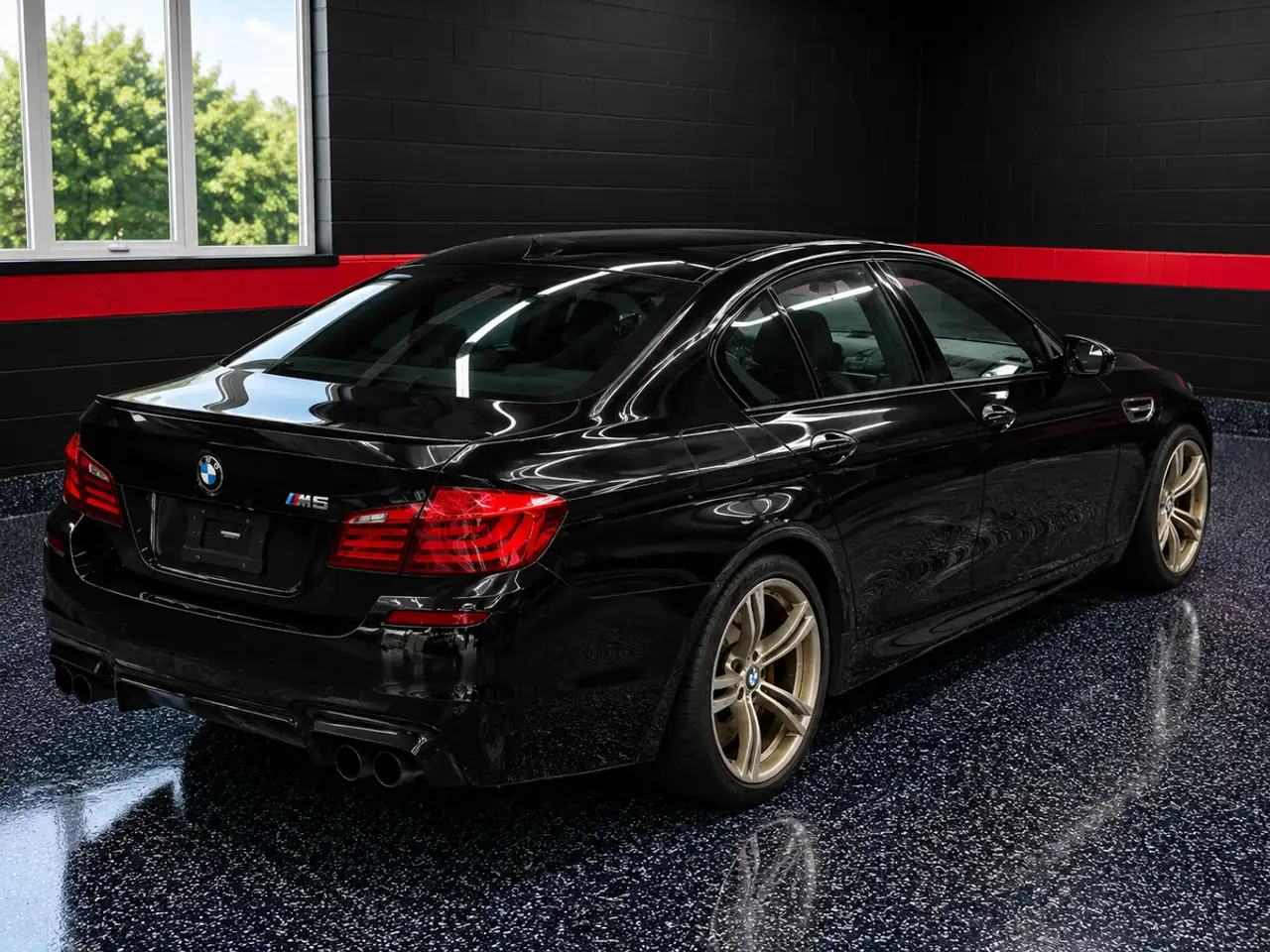 BMW M5 снимка BMW M5