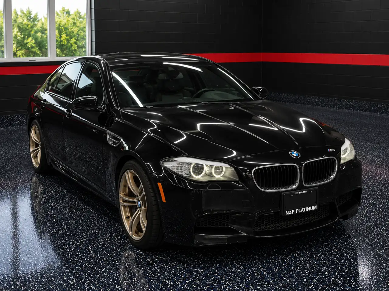BMW M5 снимка BMW M5