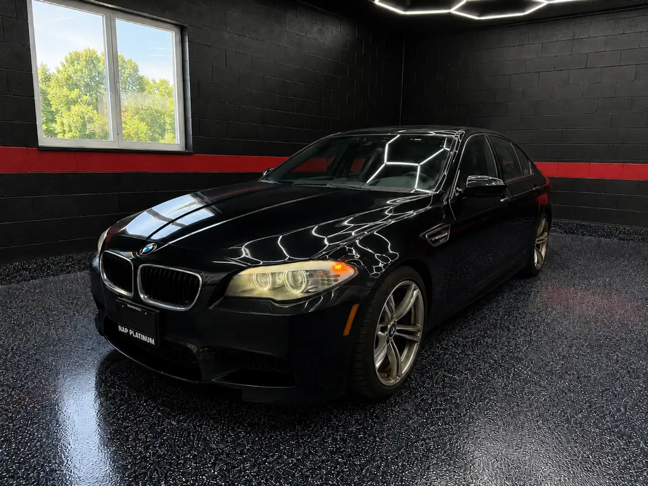 BMW M5 снимка BMW M5