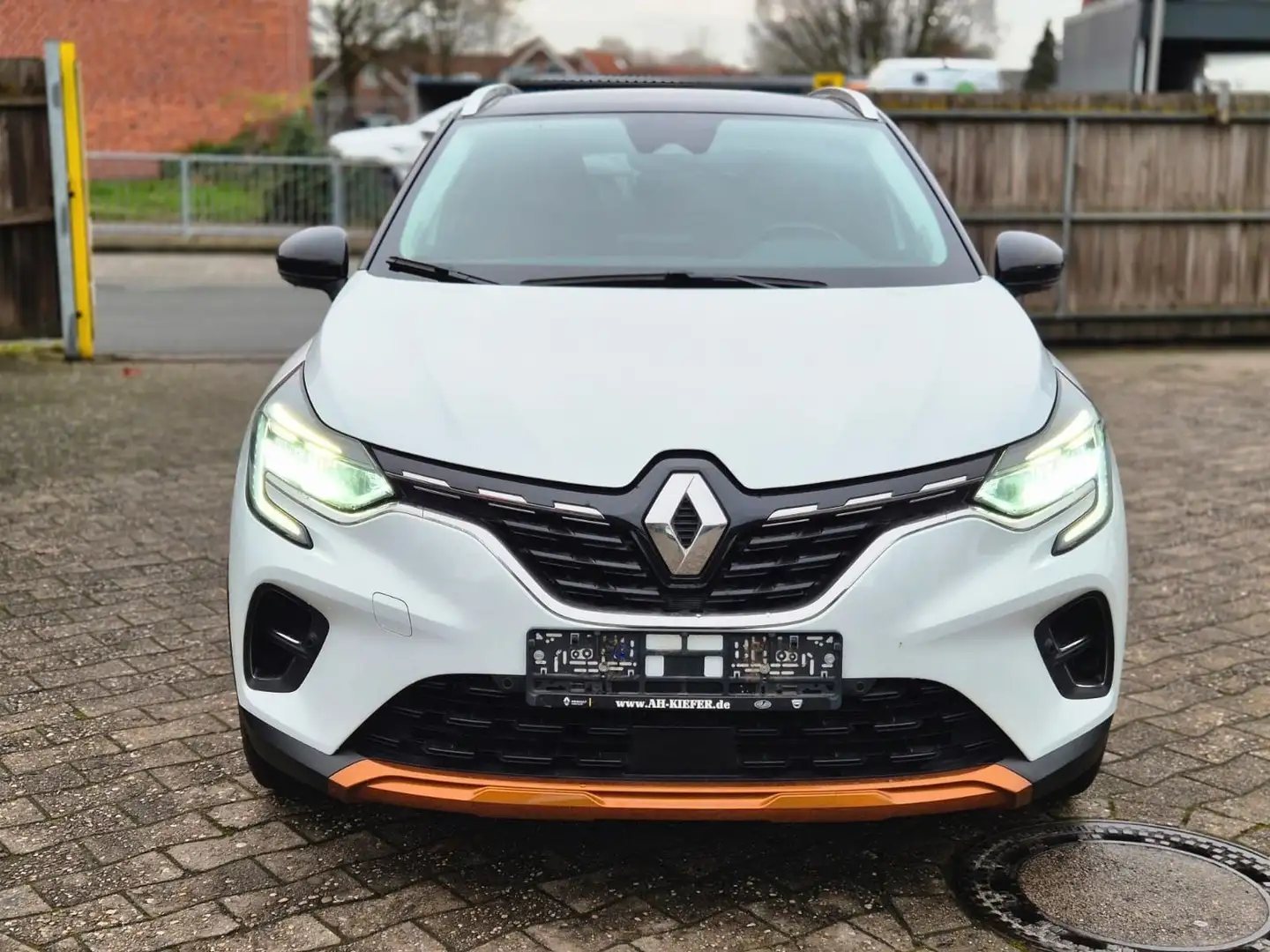 Renault Captur Intens TCE 130 EDC Weiß - 2