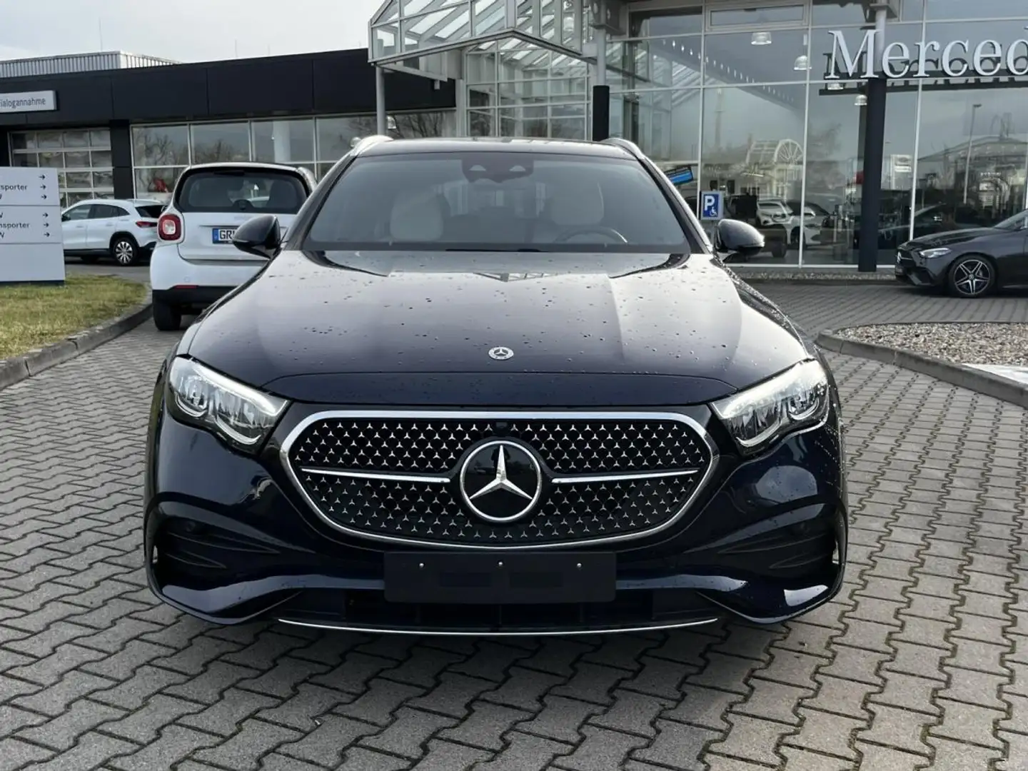 Mercedes-Benz E 220 d T-Modell AMG+AHK+DISTRONIC+KEYLESS+2 JAHRE GARAN Blau - 2