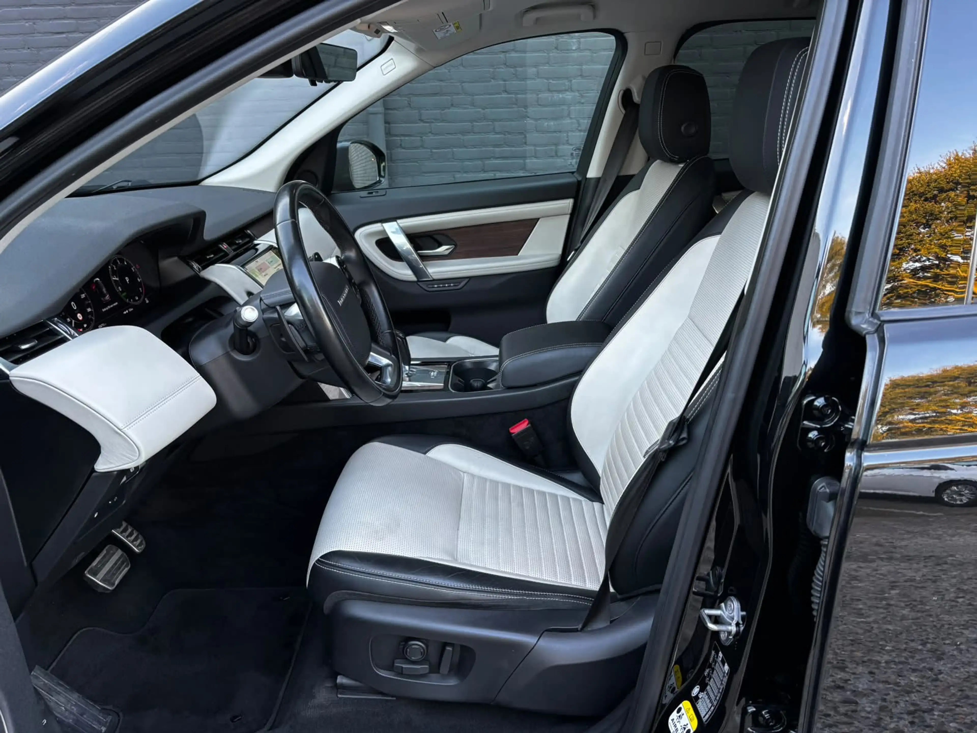 Land Rover Discovery Sport P300e 1.5 R-Dynamic HSE 56715KM|KEYLESS|LEDER|CARP — photo 13