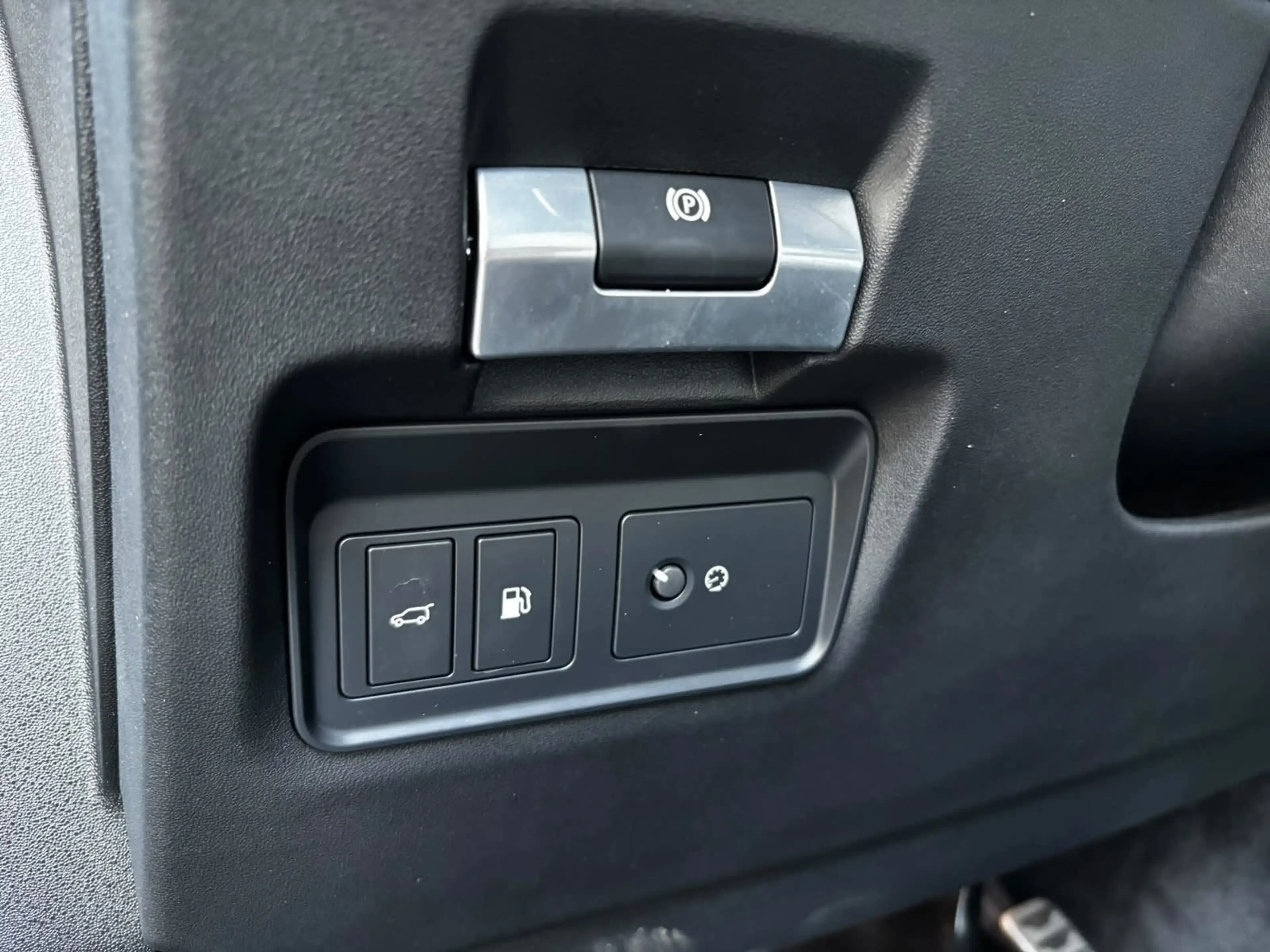 Land Rover Discovery Sport P300e 1.5 R-Dynamic HSE 56715KM|KEYLESS|LEDER|CARP — photo 15