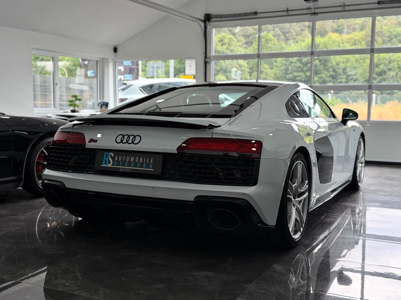 Audi R8 Coupe 5.2 FSI RWD performance/1.Hand/Deutsch — photo 11