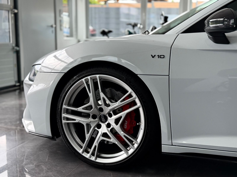 Audi R8 Coupe 5.2 FSI RWD performance/1.Hand/Deutsch — photo 6