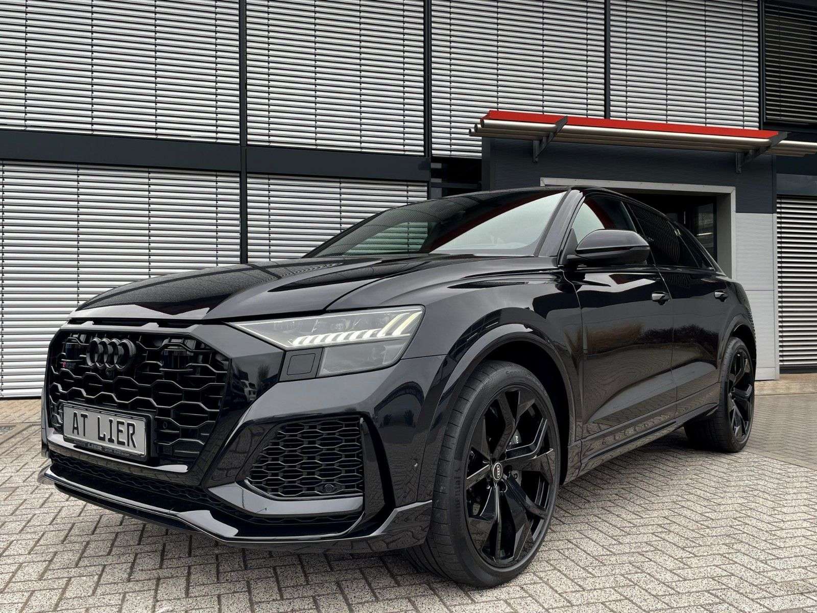 Second hand Audi Rsq8 