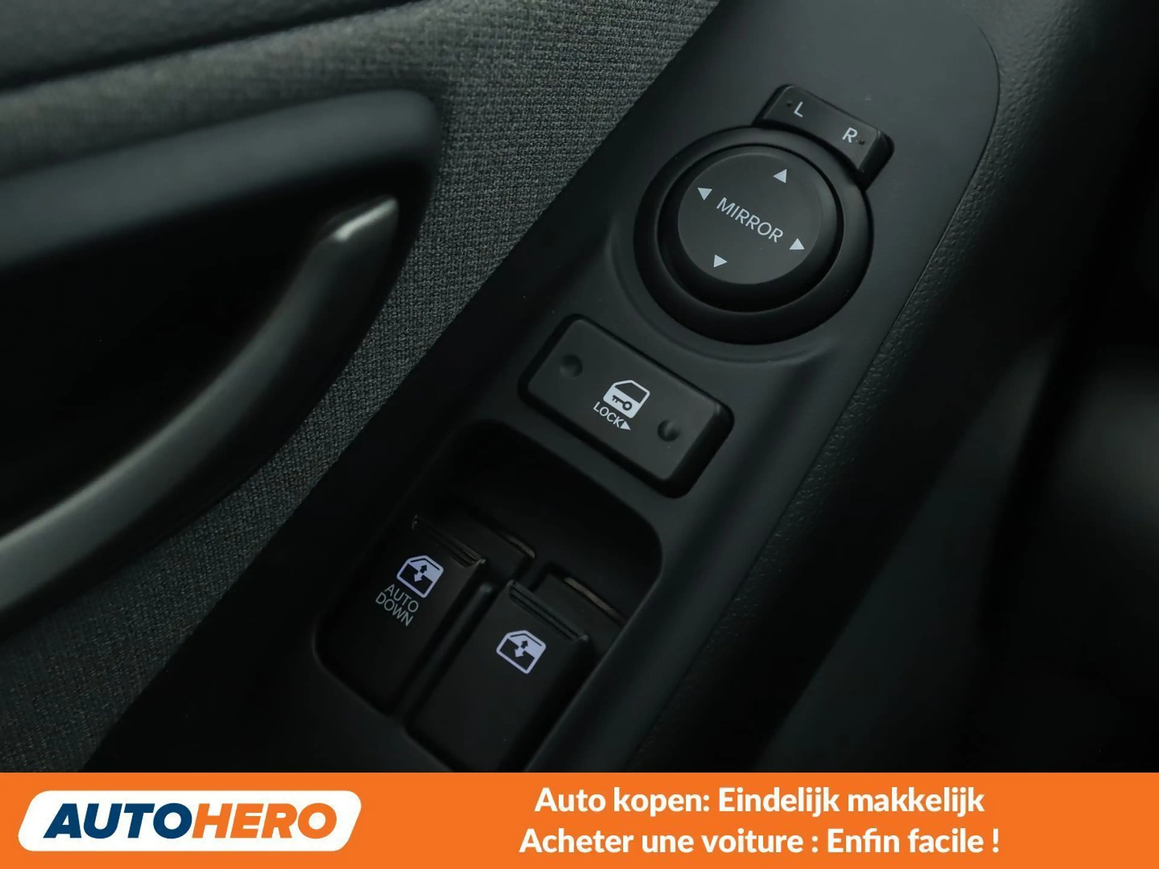 Hyundai H-1 2.5 CRDi Travel Family — photo 14