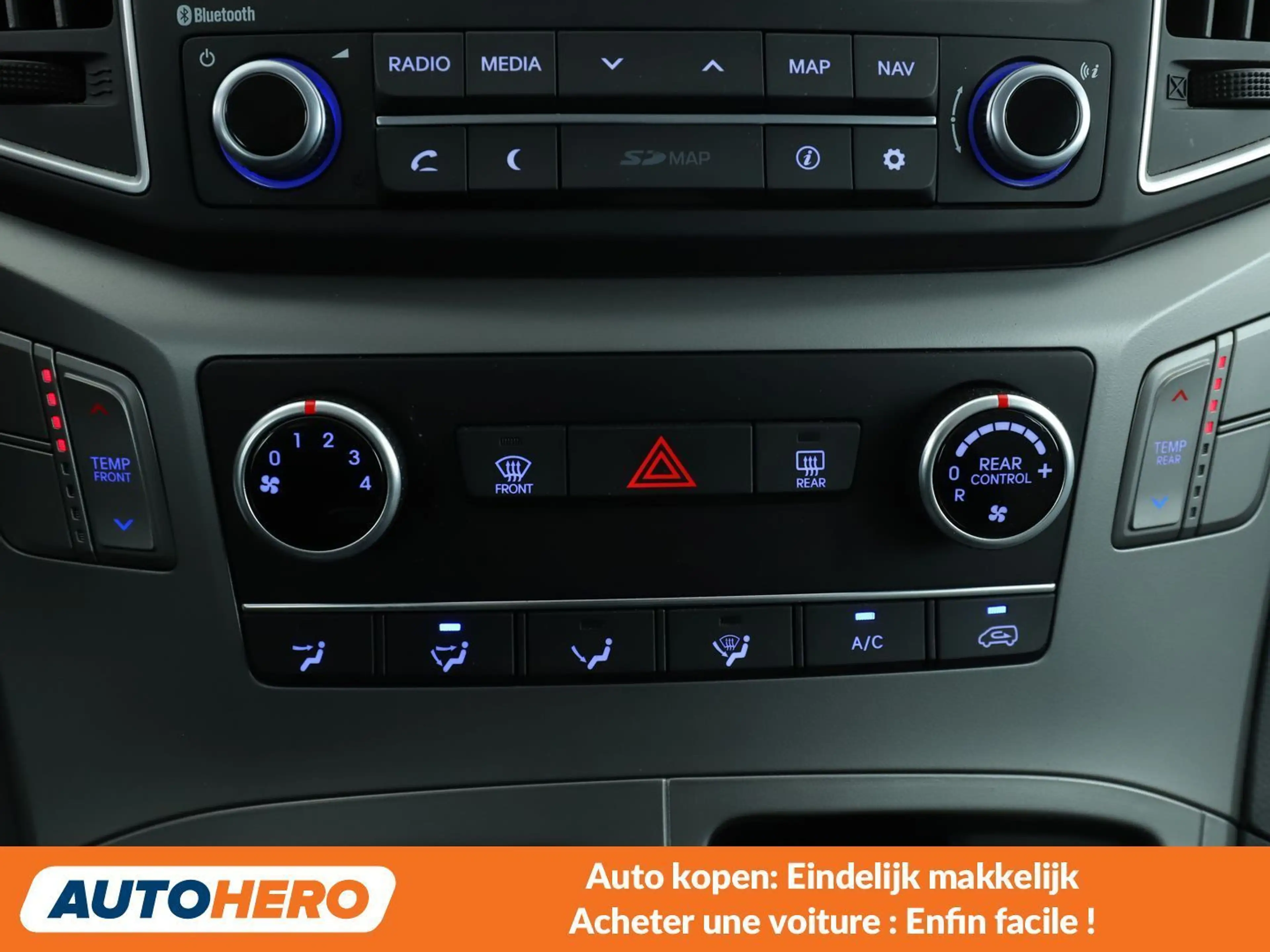 Hyundai H-1 2.5 CRDi Travel Family — photo 9