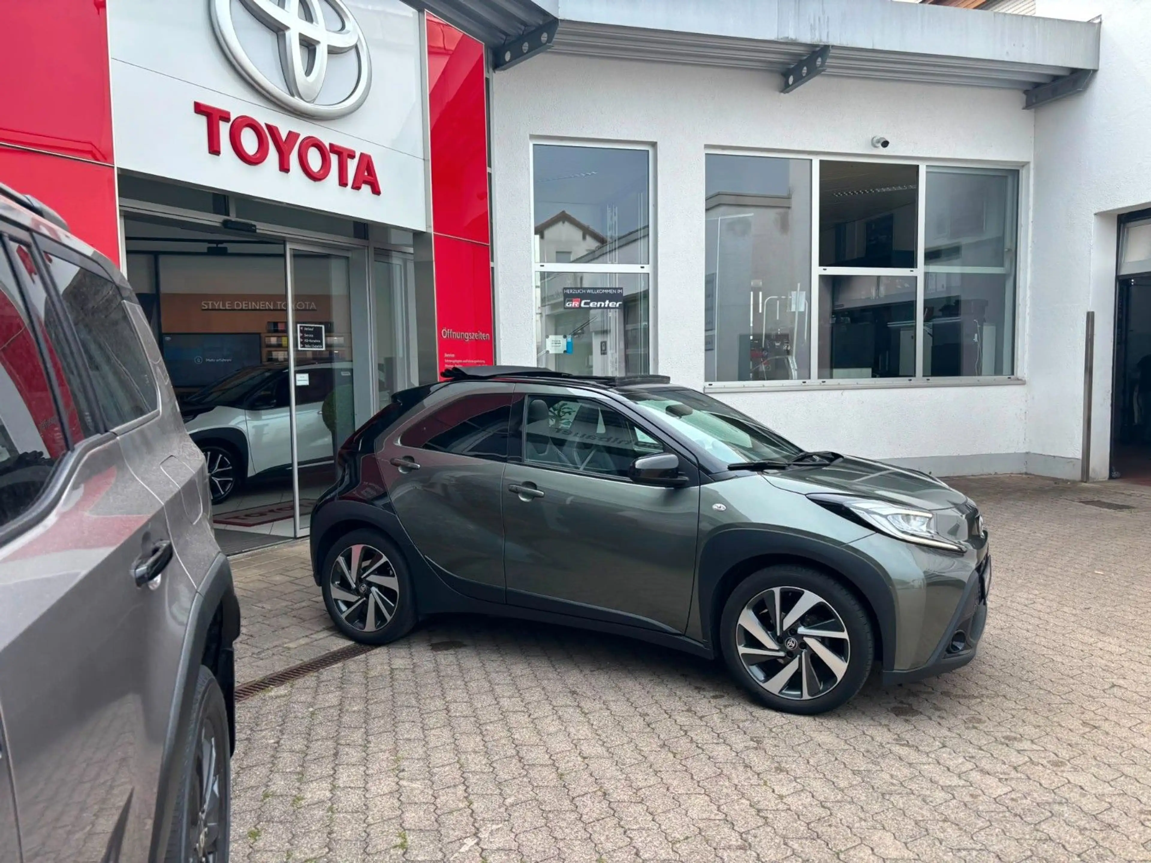 Toyota Aygo X Air Explore I FALTDACH I JBL I NAVI I LED — photo 7