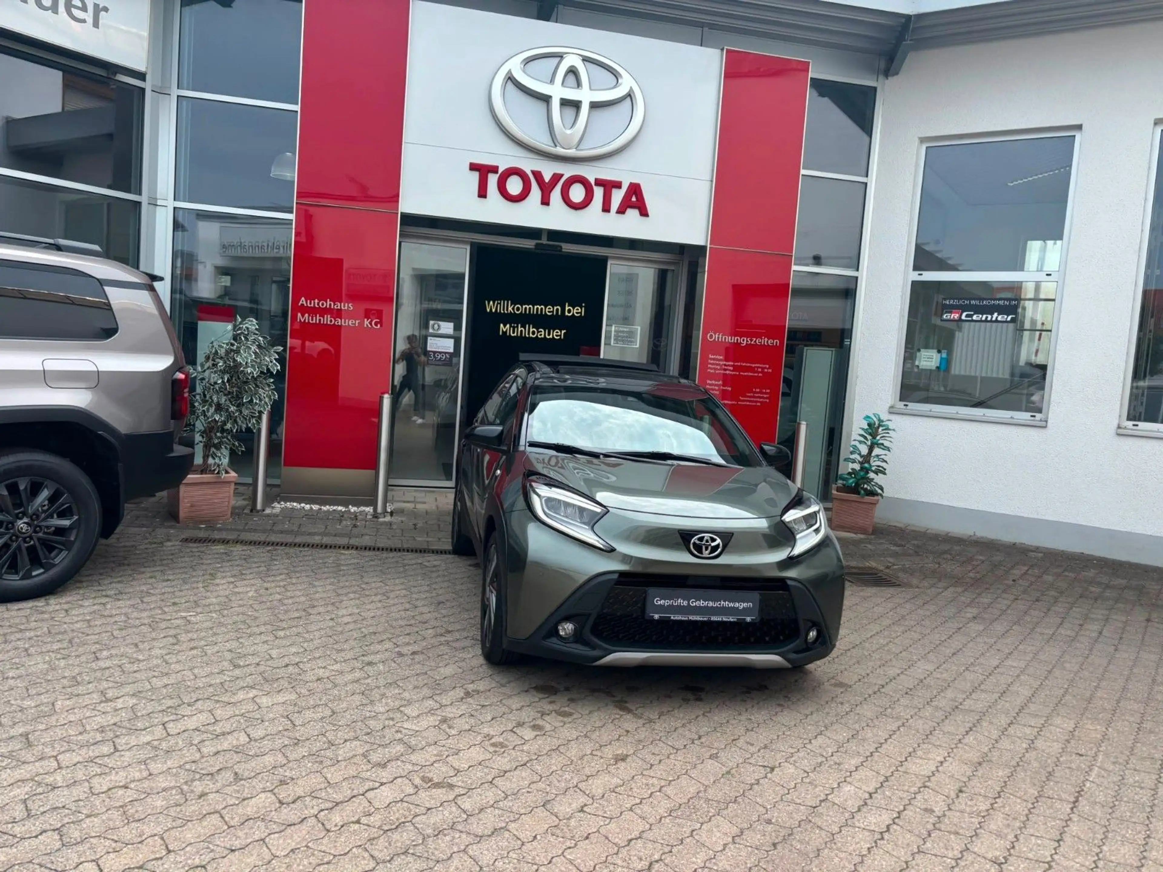 Toyota Aygo X Air Explore I FALTDACH I JBL I NAVI I LED — photo 3