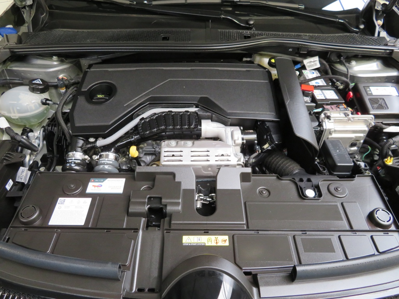 Citroen C4 1.2 Hybrid 145 Max — photo 25