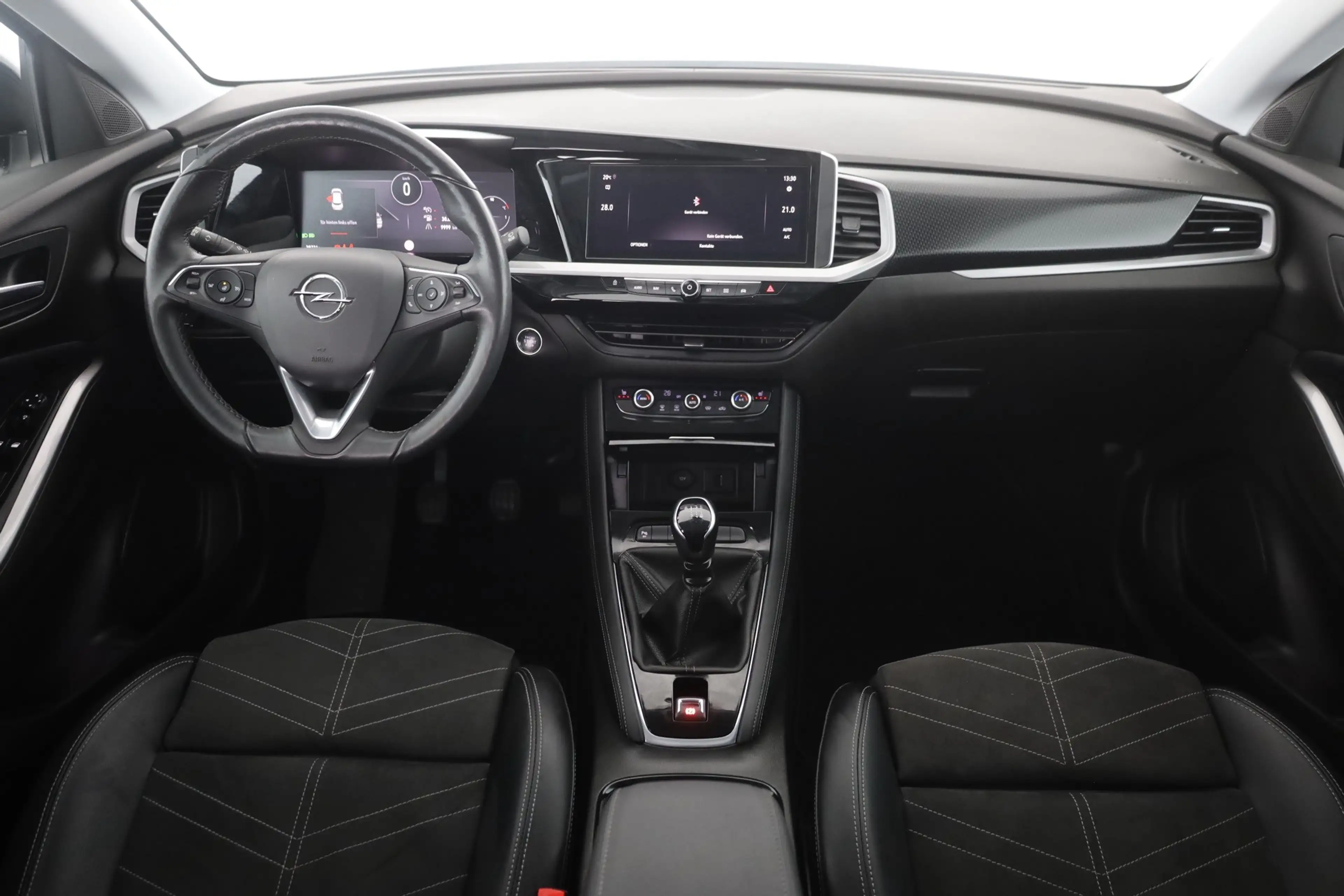 Opel Grandland 1.2 GS Line LED Navi Sitzheizung 360° — photo 9