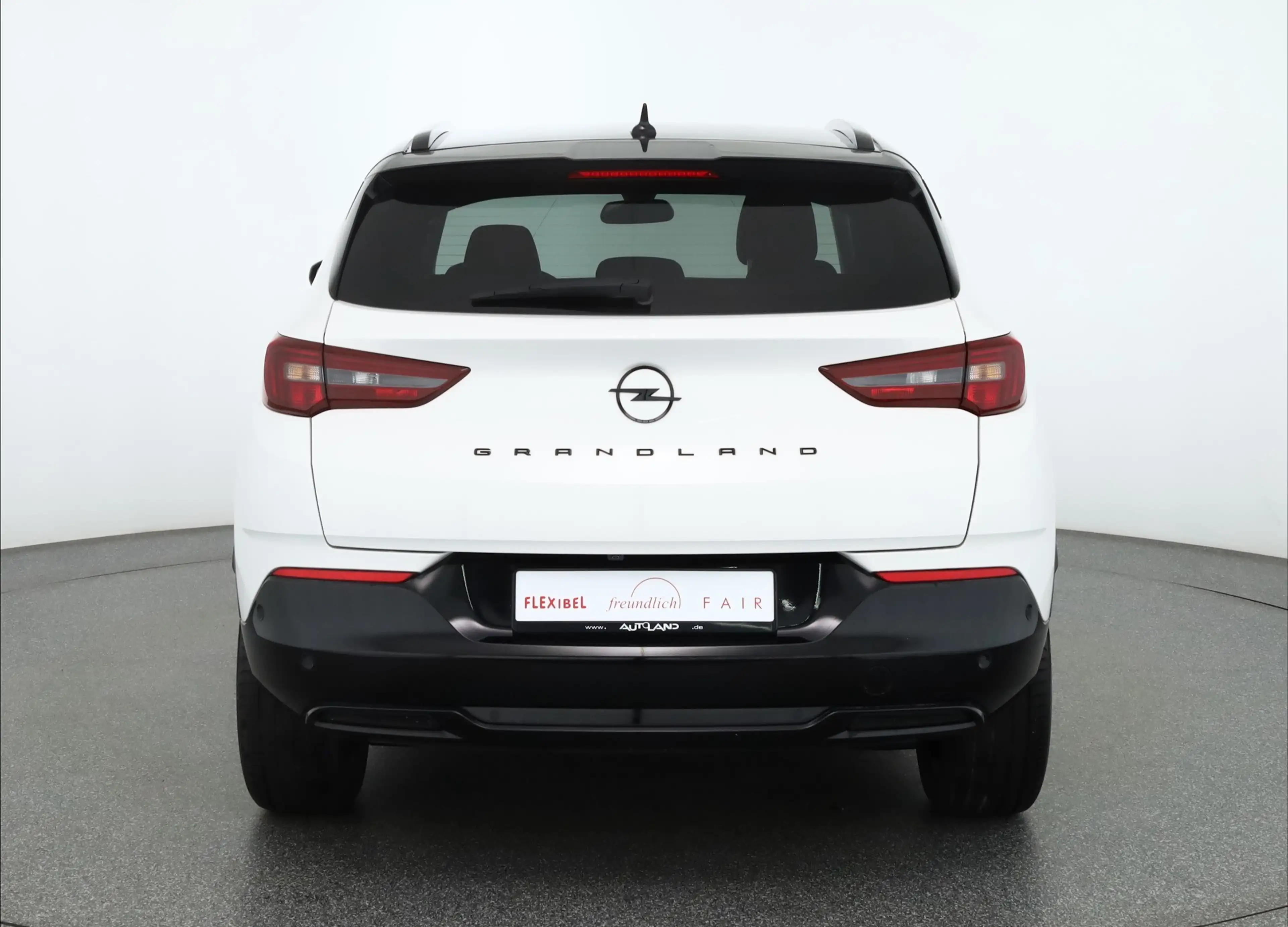 Opel Grandland 1.2 GS Line LED Navi Sitzheizung 360° — photo 4