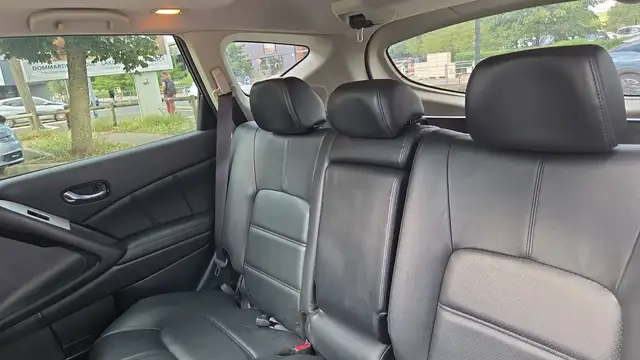 Nissan Murano view 9