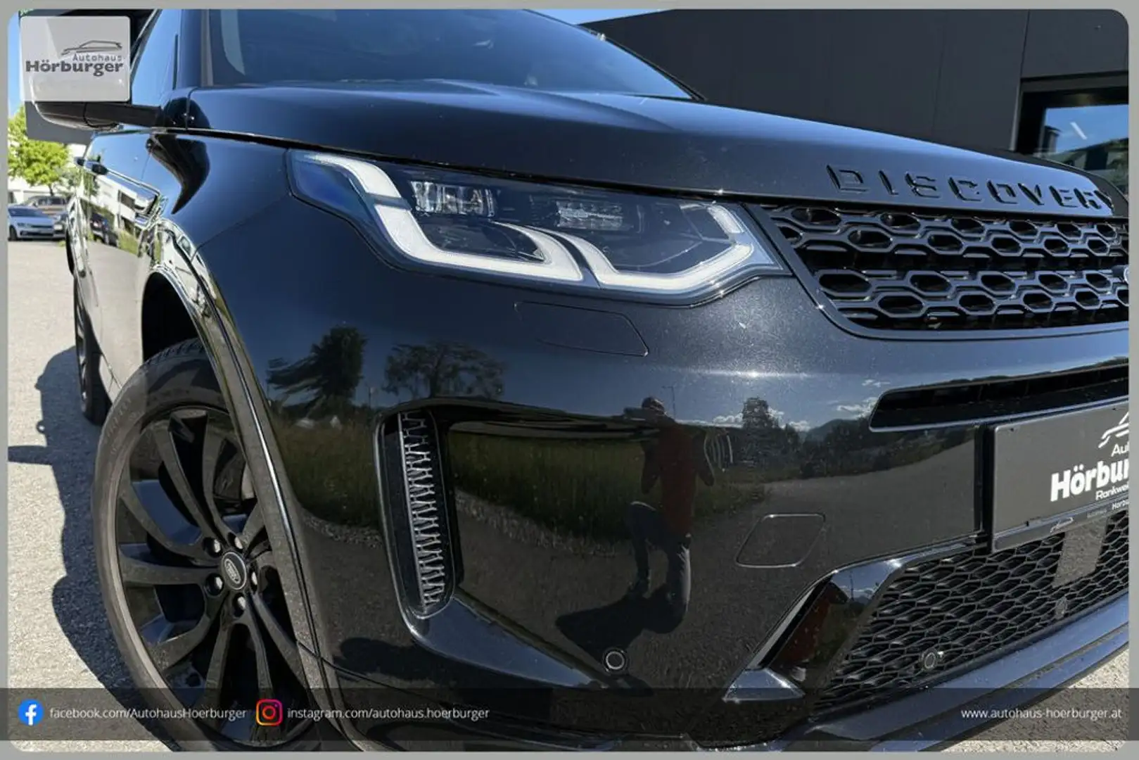 Land Rover Discovery Sport R-Dynamic SE D200 AWD Zwart - 1