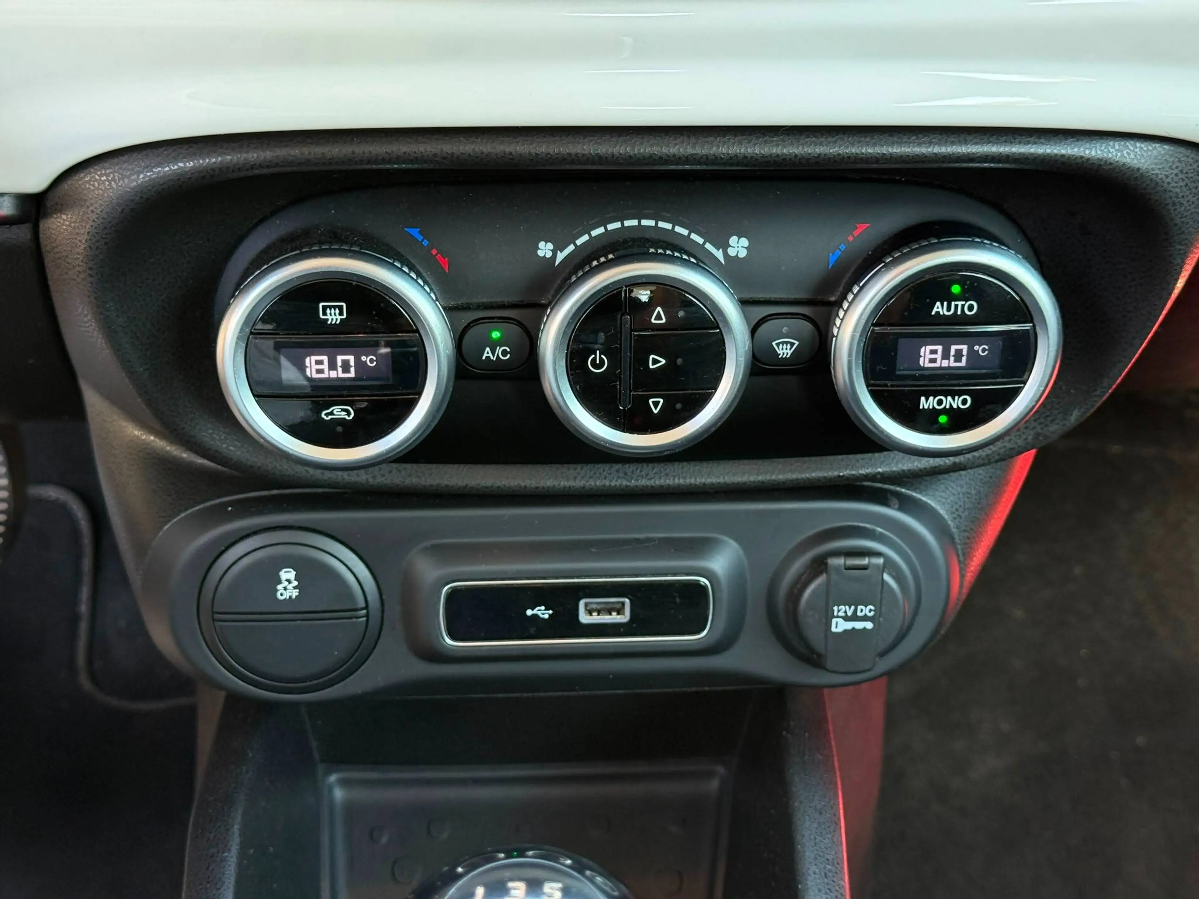 Fiat 500L 500L 1.4i Lounge (EU6d-TEMP) — photo 13