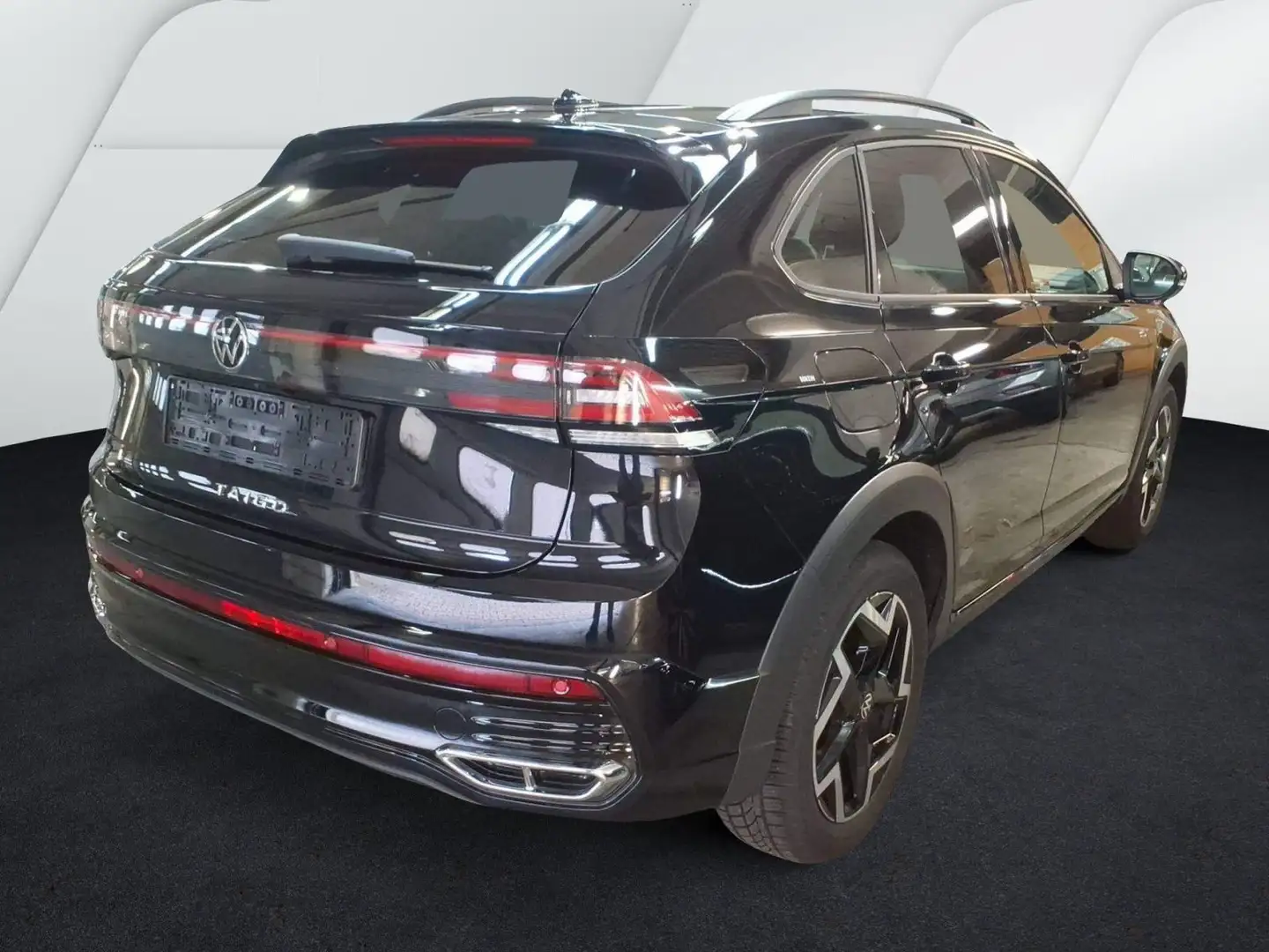 Volkswagen Taigo 1.5 TSI DSG R-Line DAB+ IQLight IQDrive Na Schwarz - 2