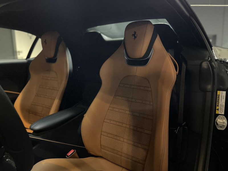 Ferrari Roma SPIDER Dayt Display MagRide 2025 — photo 13