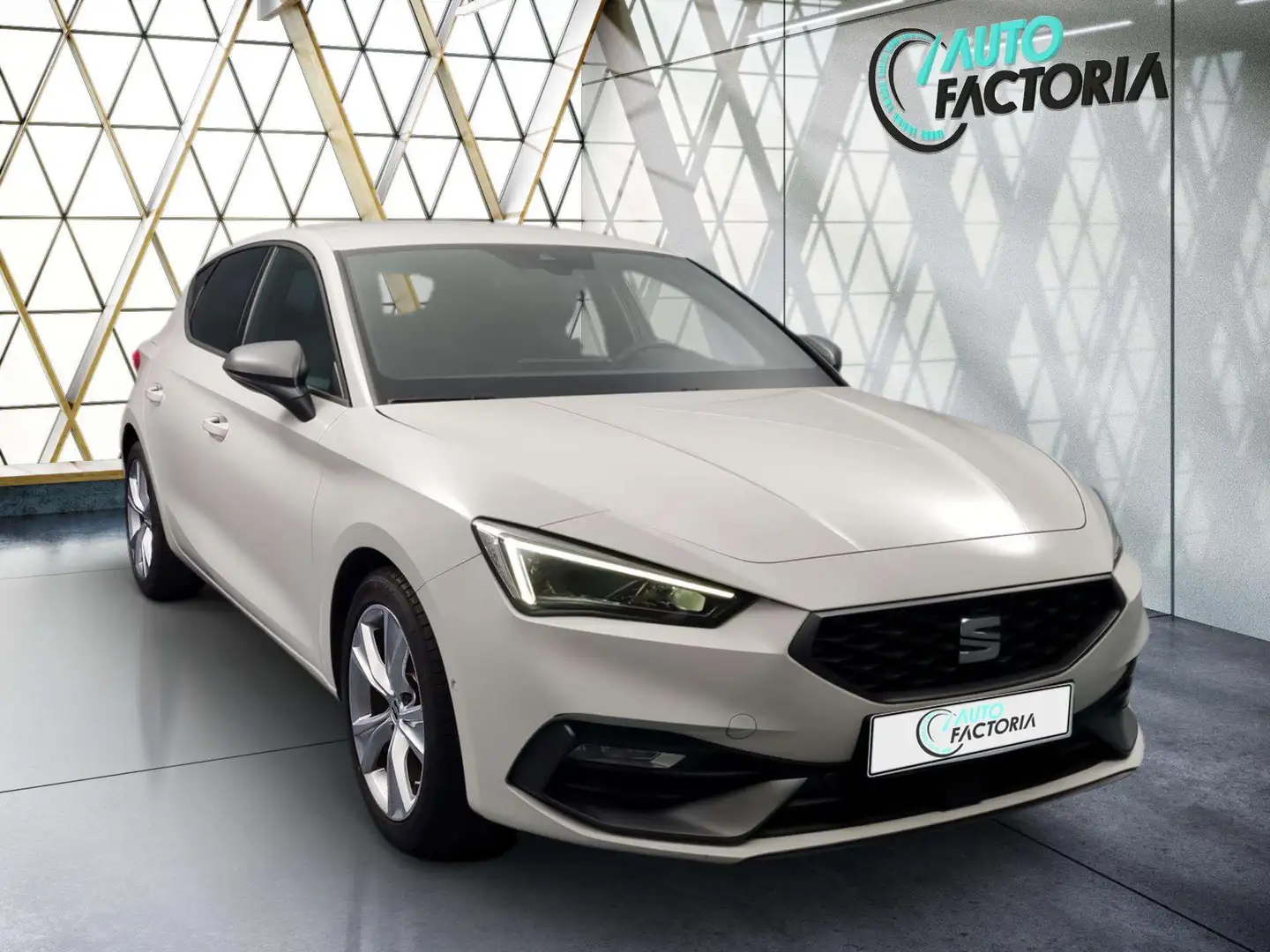 SEAT Leon -33% 1.5 TSI 150 BVA FR+GPS+CAM+PARK ASSIST+Opts Beige - 2