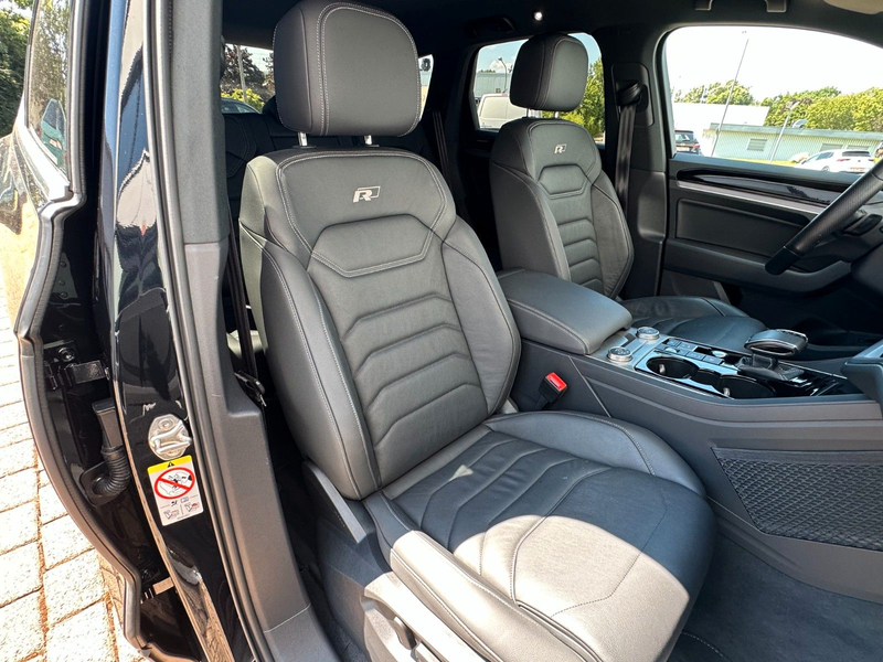 Volkswagen Touareg 3.0 TDI R-Line 4M AHK LUFT 360C ACC LEDE — photo 7